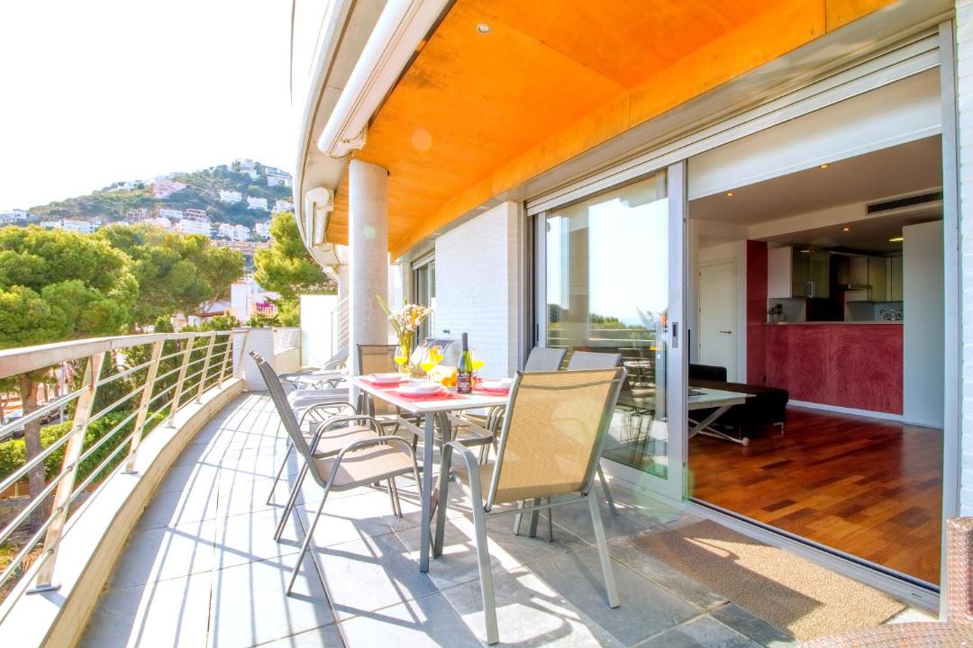 Photo of Patio Balcony in Almadraba-Canyelles