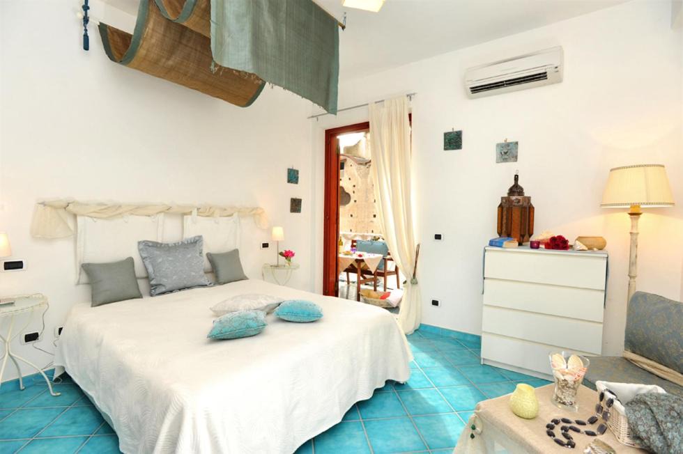Photo of Bedroom in Minori
