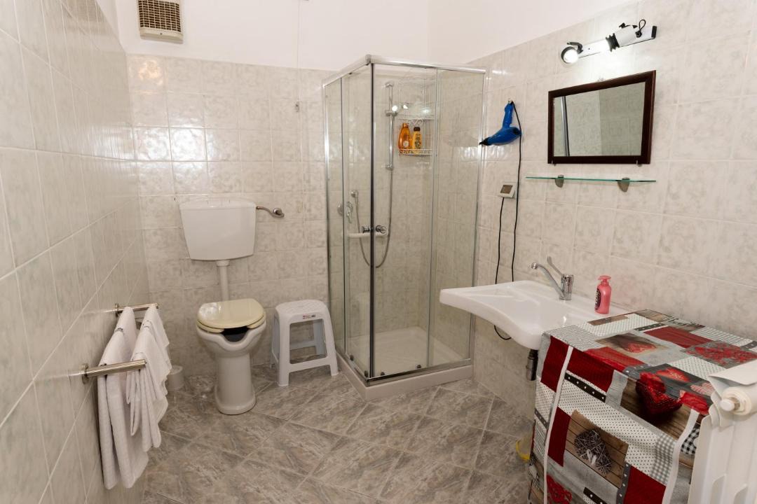 Photo of Bathroom in Corleone