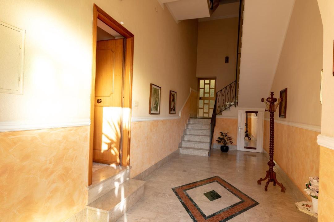 Photo of Livingroom in Corleone