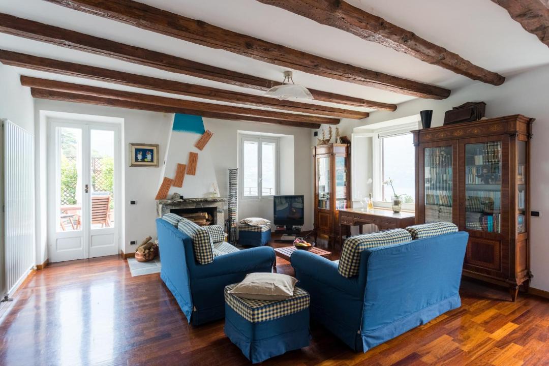 Photo of Livingroom in Carate Urio