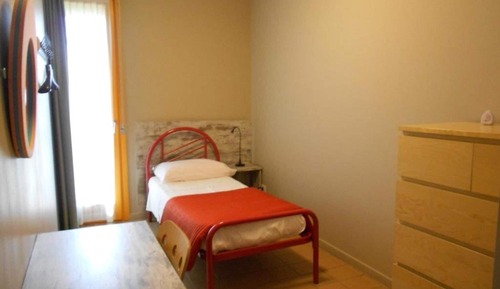 Single Room, Shared Bathroom
