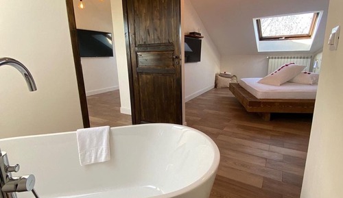 Junior Studio Suite