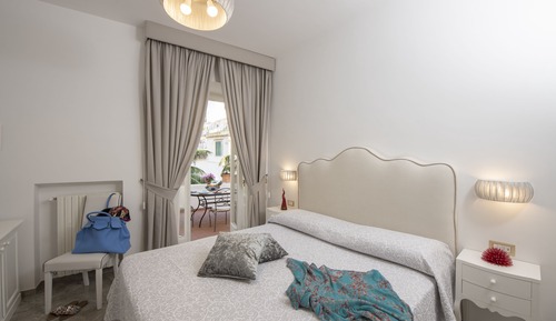 Deluxe Double Room (Room 1)