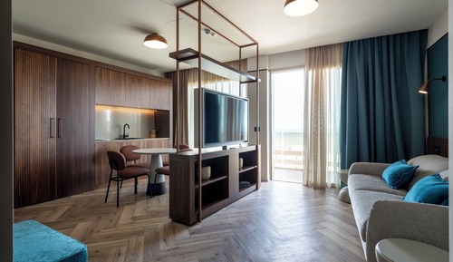Signature Suite