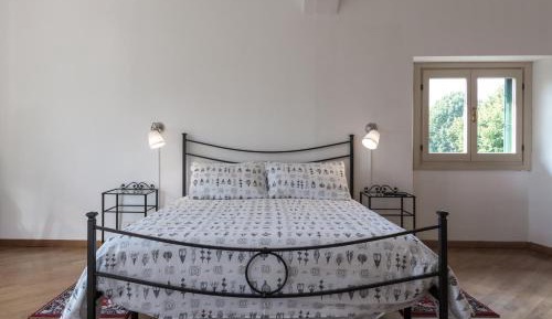 Double Room with Shared Bathroom