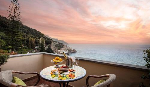 Premium Sea View Room with Balcony