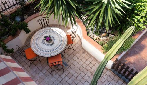 One-Bedroom Apartment with Patio and Terrace