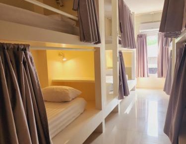 Bed in 8-Bed Mixed Dormitory Room