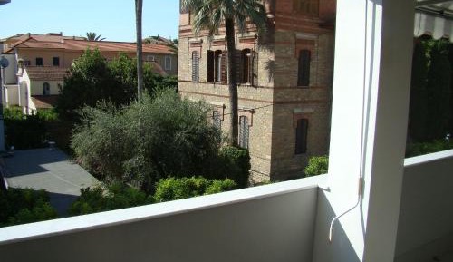 One-Bedroom Apartment with Balcony (4 Adults)