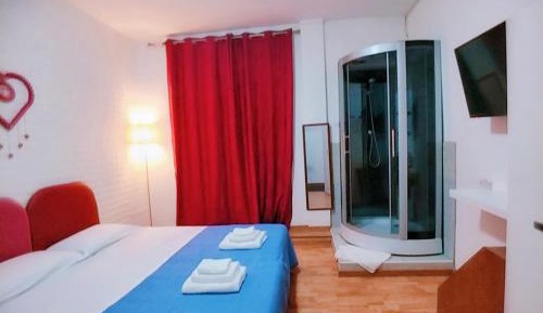 Double Room with Private External Bathroom
