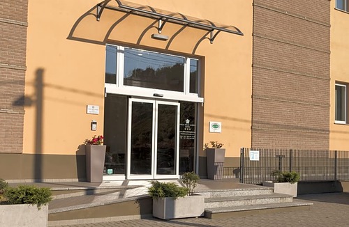 Canove Hotel | Stella Delle Langhe