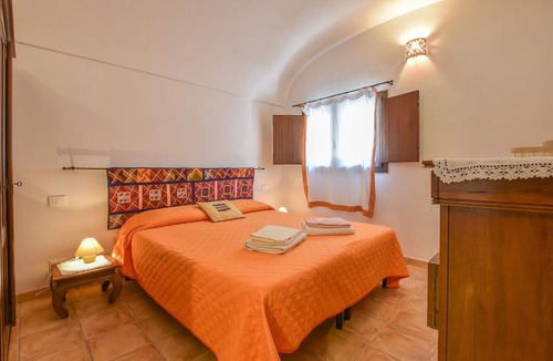 Kamma House | Beautiful stone house on the volcanic island of Pantelleria.