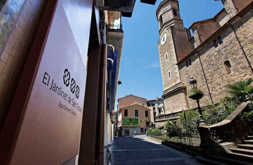 Olot Apartment | a4-1 Campaner