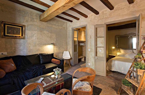 Olot Apartment | a4-1 Campaner
