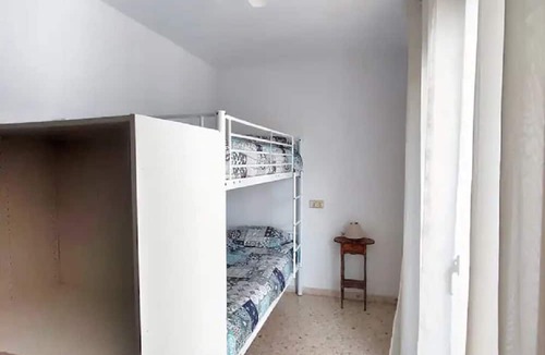 Tarragona Apartment | Italia -Triple Room with Private Bathroo