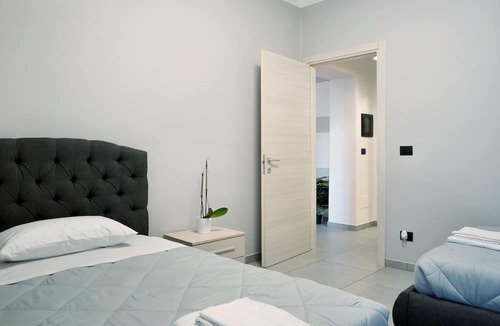 Saluzzo Apartment | Apartment 'Civico 16' with Balcony