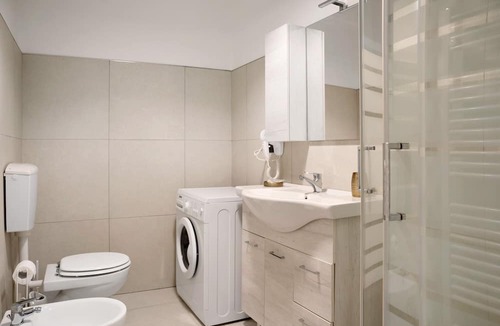 Saluzzo Apartment | Apartment 'Civico 16' with Balcony