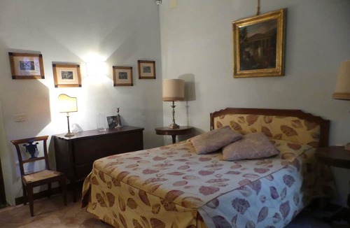 Treia Villa | Elegante Appartamento in Villa con piscina